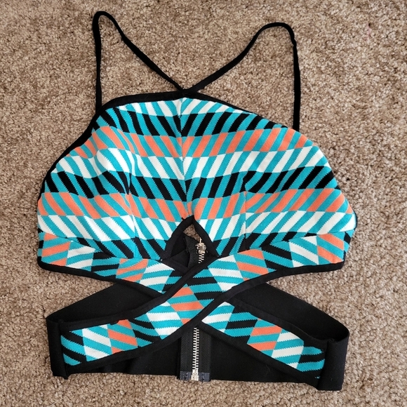 Rehab Top Size Large - Picture 1 of 3